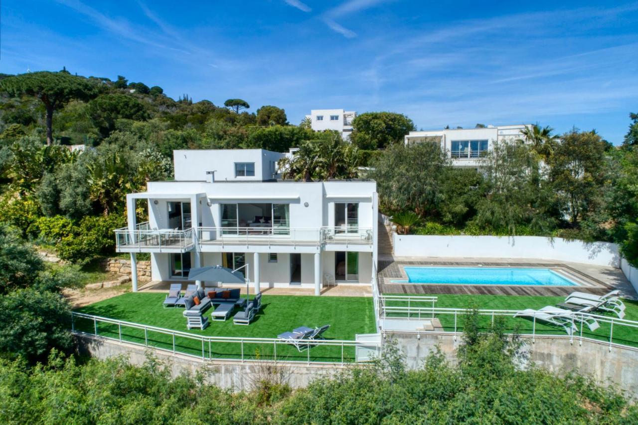 Beautiful Contemporary Villa With Sea View, Heated Swimming Pool, Near Saint Tropez 카발레르쉬르메르 외부 사진
